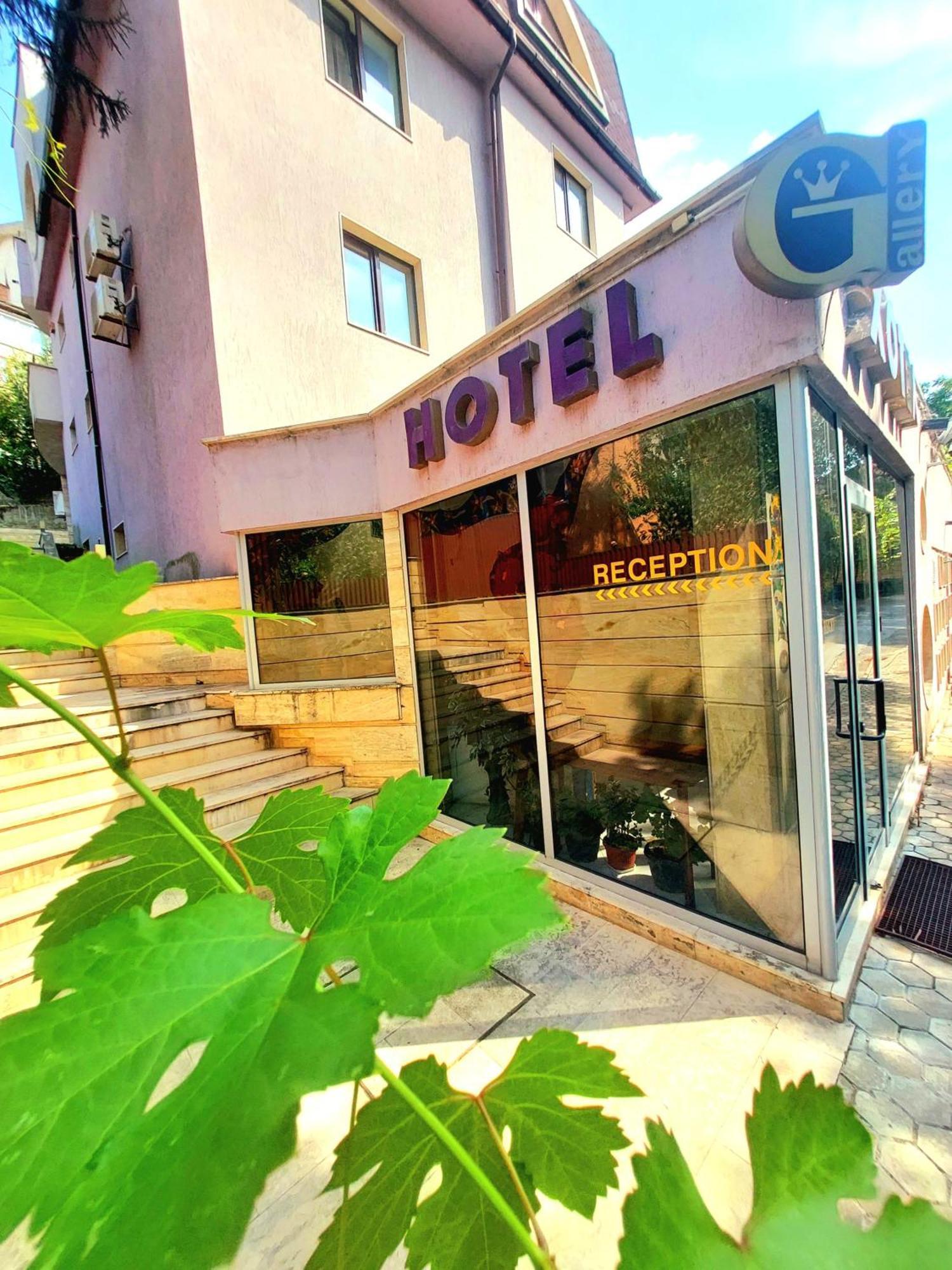 Family Art Hotel Gallery Pleven Eksteriør billede